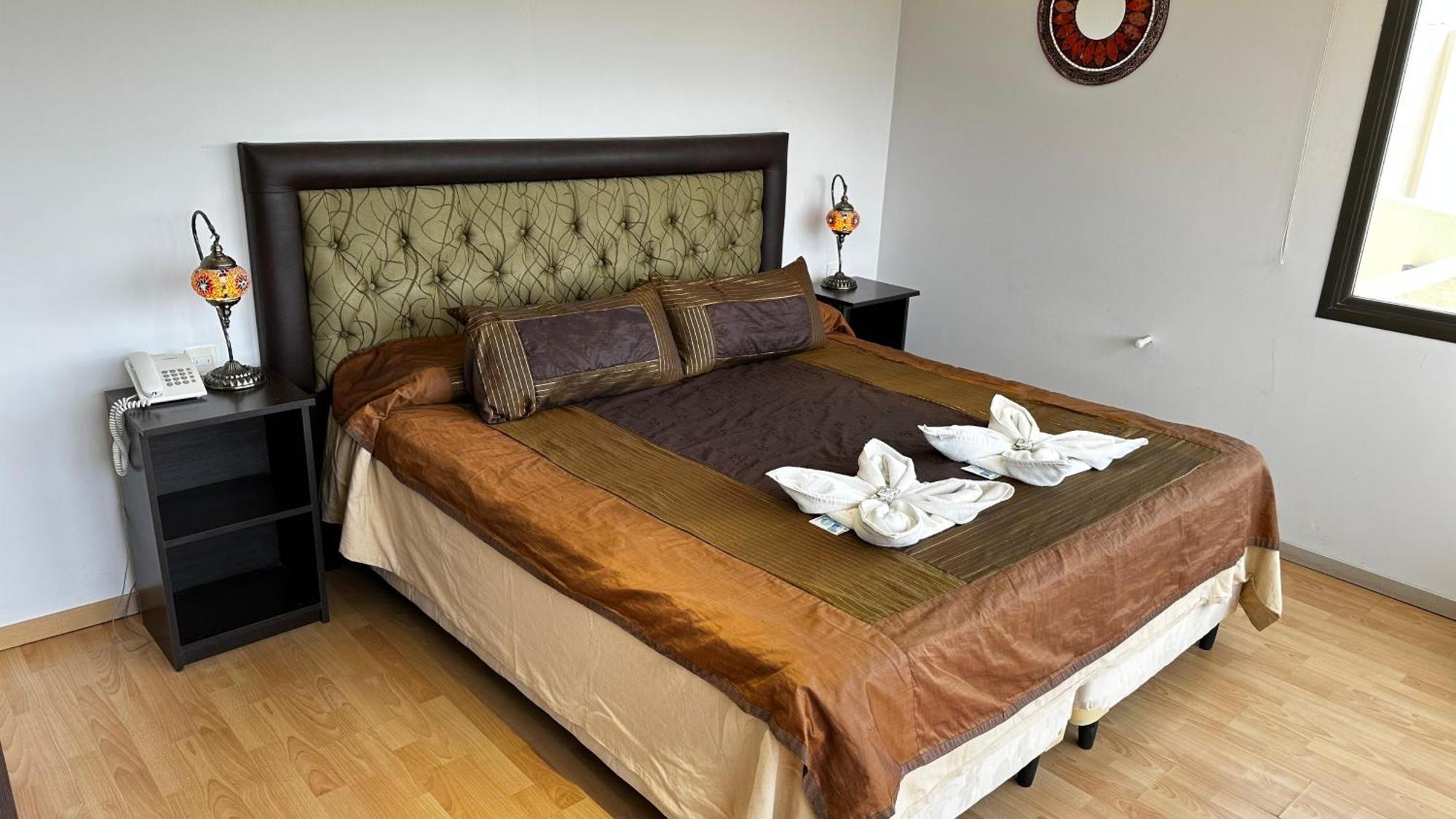 Complejo Riro Namaste Hotel San Antonio de Arredondo Buitenkant foto